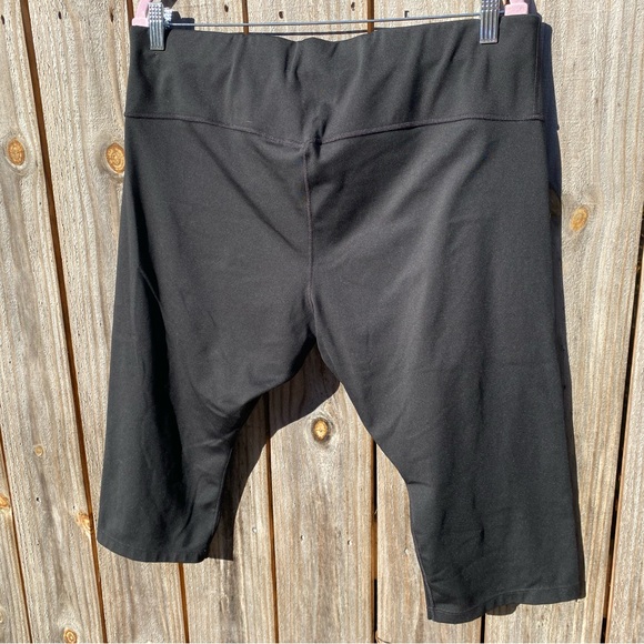 Nike women’s Dri-Fit cropped leggings - Picture 2 of 7